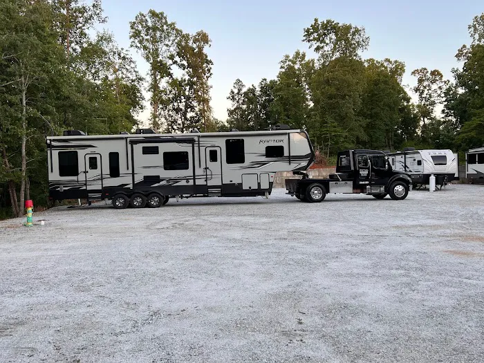 Split Rail RV Park Picture 3