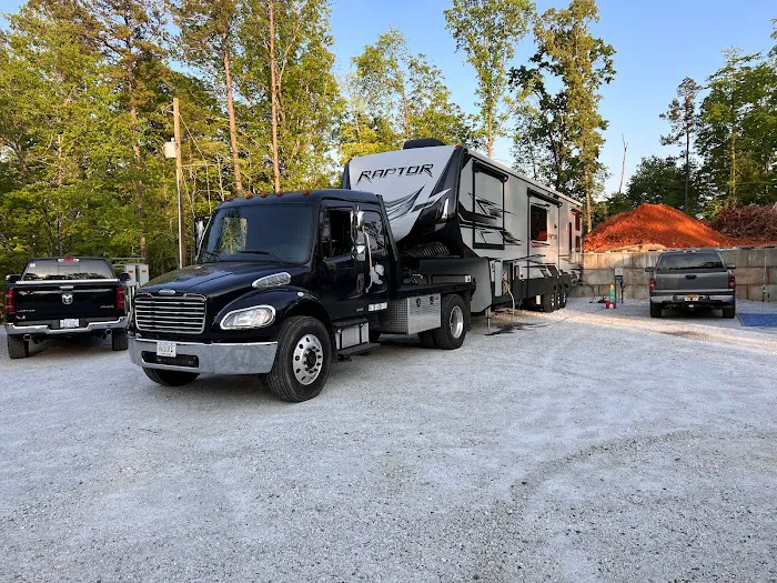 Split Rail RV Park Picture 2