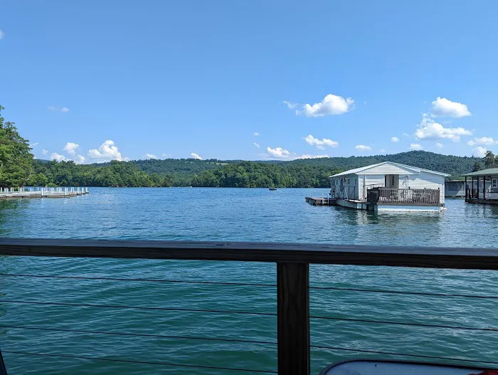 The old barge LLC. Picture 1