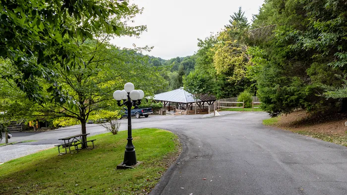 Rocky Top Campground & RV Park Picture 9