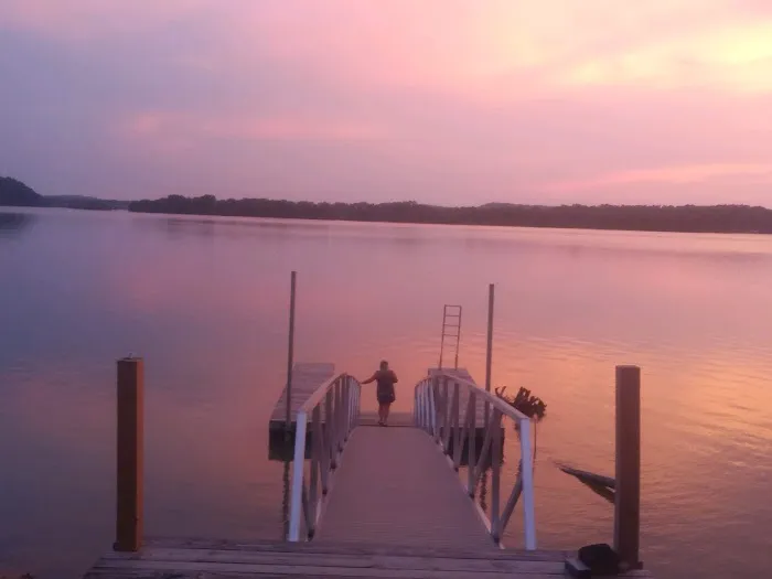 Douglas Driftwood Lakefront Campground RV Park Picture 4