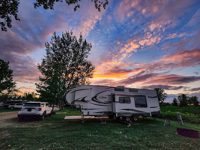 Leisure Lake Family Campground Picture 6