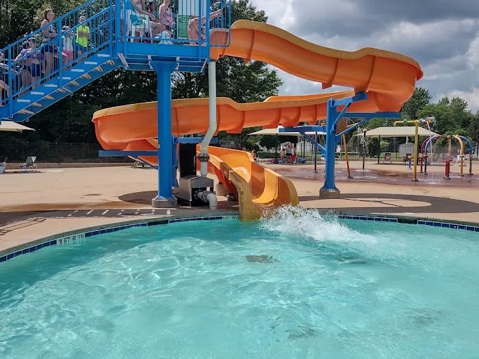 Sandy Pines Administration, Camping & Sales Picture 4