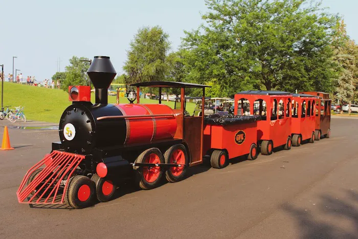 Sandy Pines Main Entrance & Camping Check In Picture 10