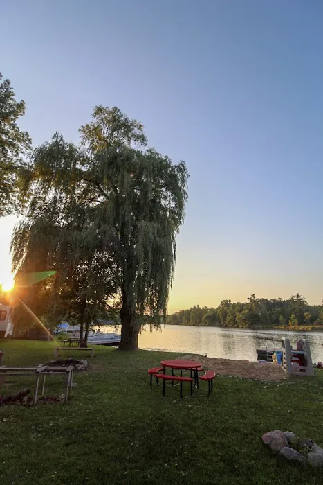 Larson's Resort Picture 4