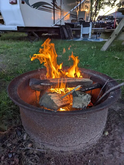 Bazan Baldwin Oaks Family Campground, LLC Picture 10