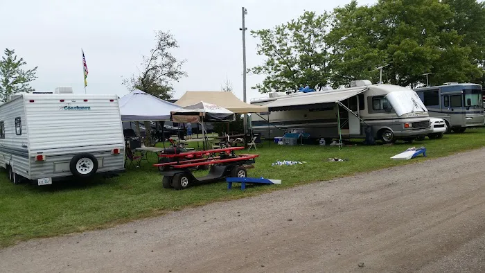 Raceview Family Campground Picture 2