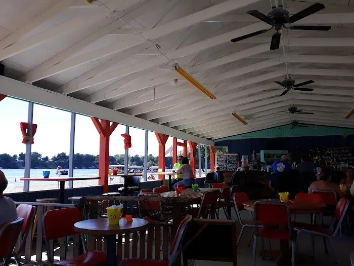 White Oaks on the Lake RV Resort Picture 6