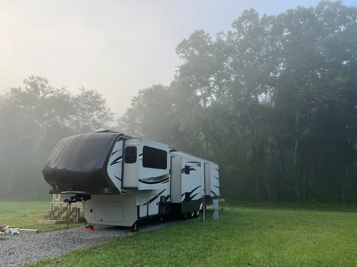 Away A Day RV Campground Picture 3