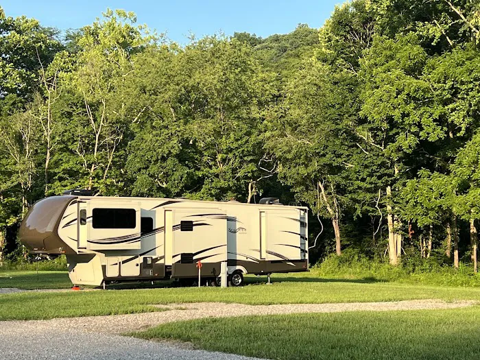 Away A Day RV Campground Picture 6