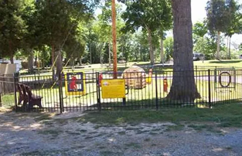 Louisville South KOA Holiday Picture 6