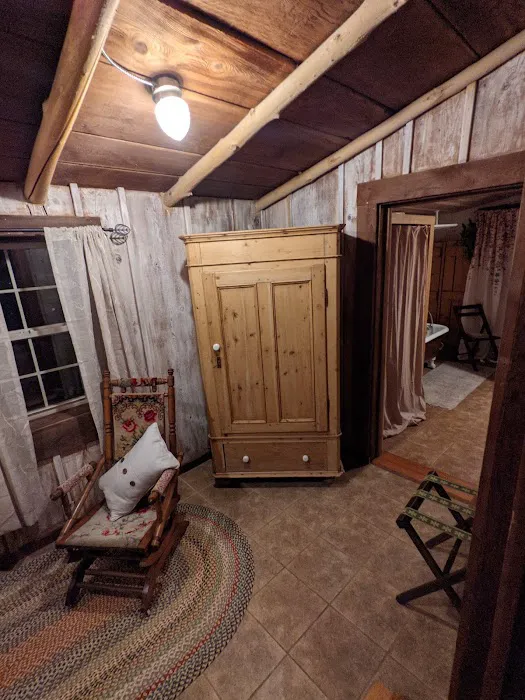 Firefly Cabin Picture 3