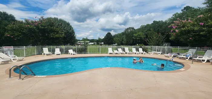 River Bottom Farms Family Campground Picture 3