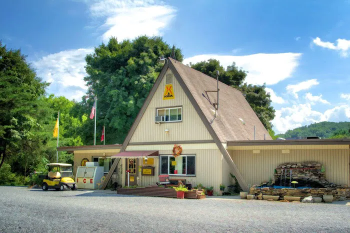 Newport / I-40 / Smoky Mountains KOA Journey Picture 1