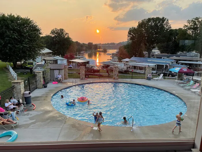Fancher's Campground and Lakeside Rentals Picture 5