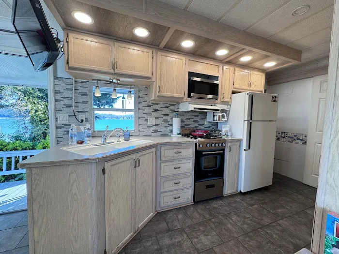 Fancher's Campground and Lakeside Rentals Picture 4