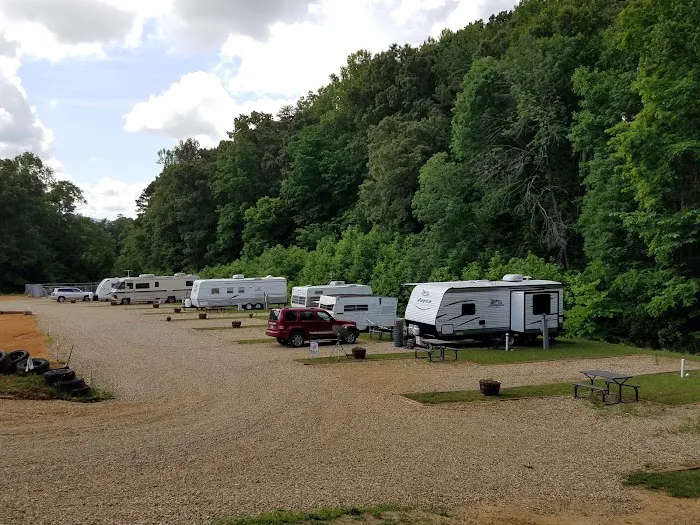 Sunshine Acres Camp & Cabins Picture 3