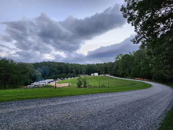 Sunshine Acres Camp & Cabins Picture 5