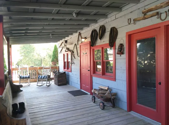 Lake Cove Resort & Realty Picture 6