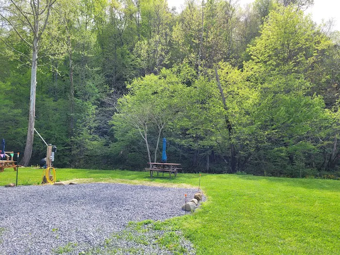 Creekside Stayz Campground Picture 3