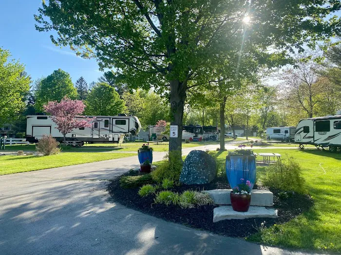 Camp S'more South Haven Picture 4