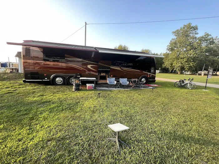 Drew's Campground Picture 4