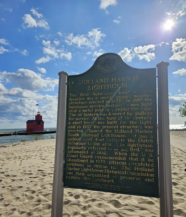 Holland State Park - Macatawa Campground Picture 6