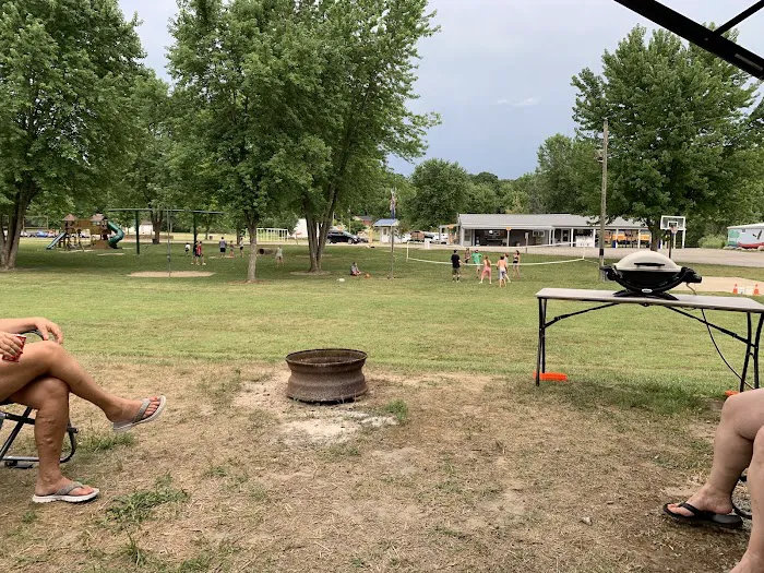 Sugar Creek Campground & Canoe Rentals Picture 3