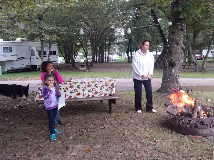Dream Acres Camp Ground Picture 7