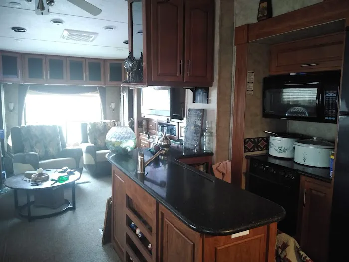 Quarry Lake Campground Picture 7