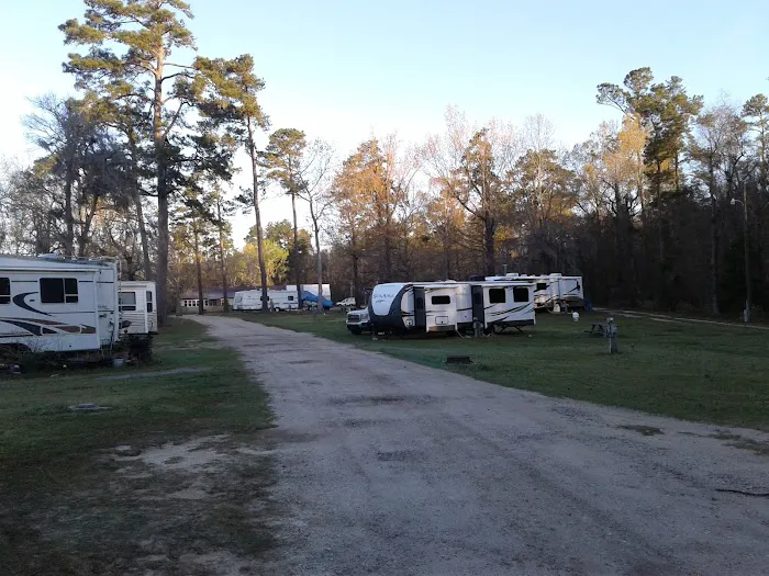 Elliott's Landing and Campground Picture 4