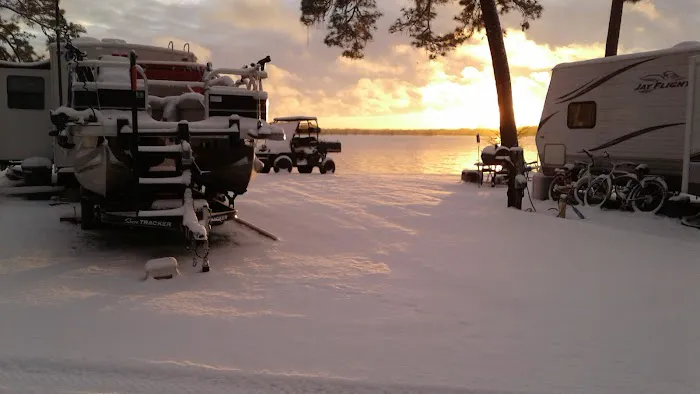 Elliott's Landing and Campground Picture 6