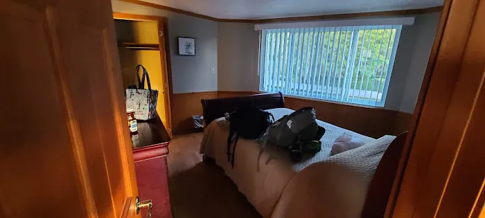 Pier Cabin 1 Picture 9