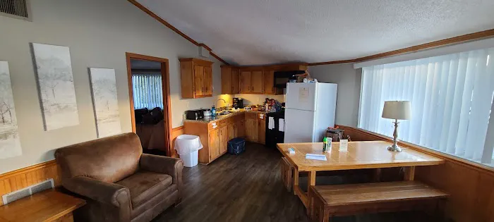 Pier Cabin 1 Picture 6