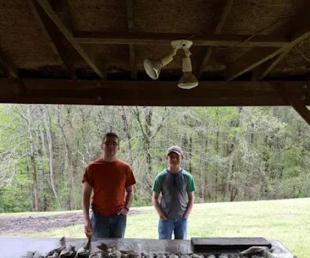 Pine-Der-Rosa Cabins & RV Rental