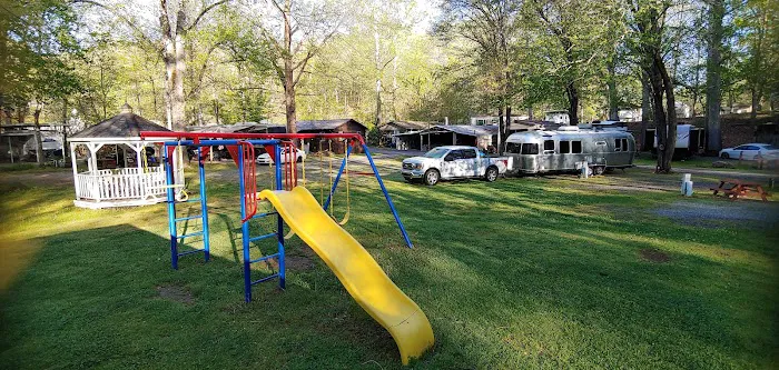 Old Corundum Millsite Campground Picture 2