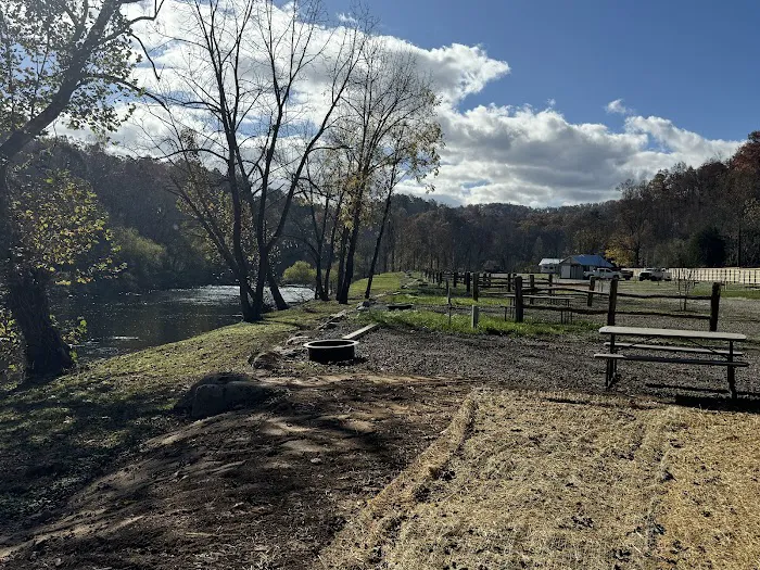 Dillsboro RV River Park Picture 5