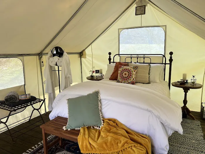 Smoky Mountain Glamping - Creekside Tent Picture 8