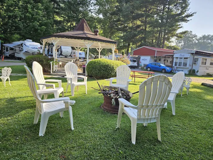 Sweet Dreams Maggie Valley Picture 5