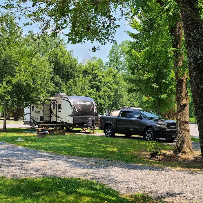 Fox Fire Riverside Campground Picture 7