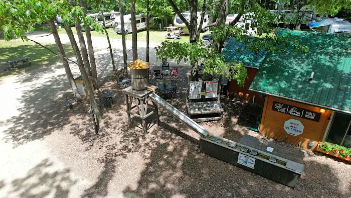 Weidman KOA Holiday Picture 5