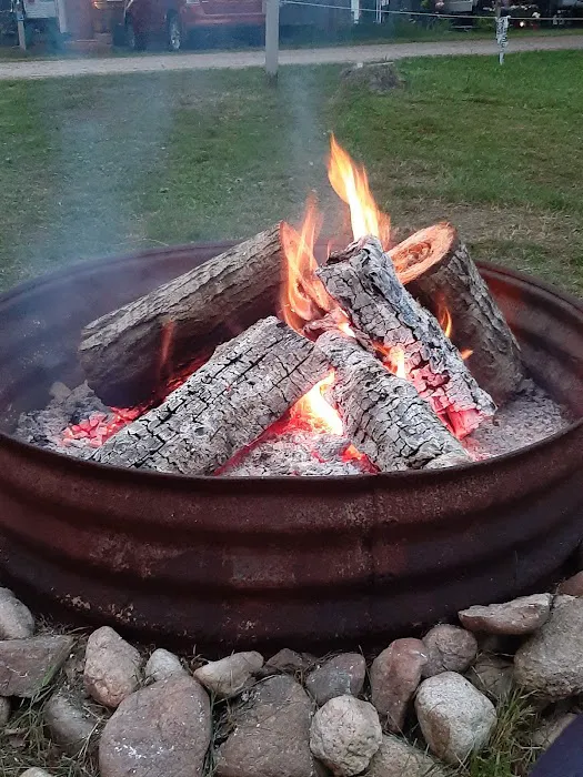 Canadian Lakes Campground Picture 2