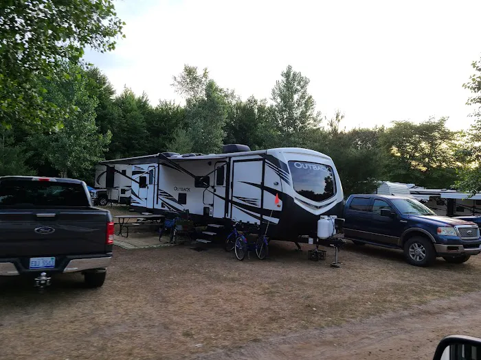 Camper's Haven Family Campground Picture 10