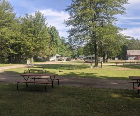 Camper's Paradise (Permanently Closed)