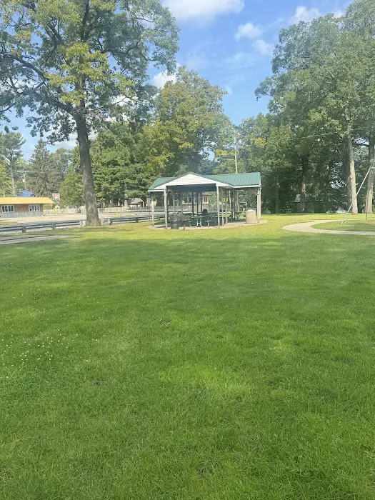 Wolf Lake Resort & Campground Picture 4