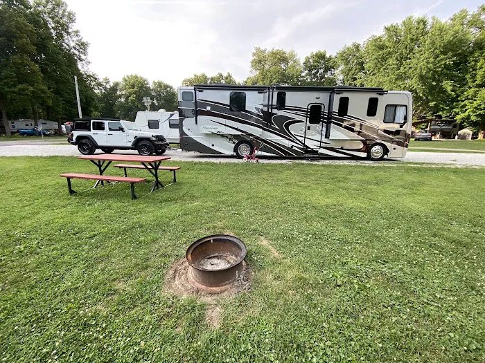 Charlarose Lake & Campground Picture 5