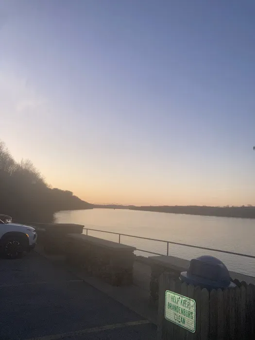 River Front Park Campground Picture 4