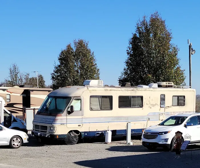 Heartland Campground Picture 4