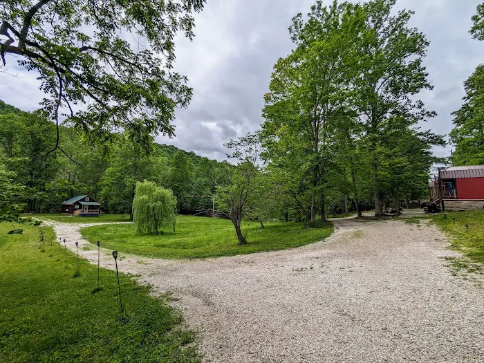 Fireglow Forest Riverside Cabin Rentals Picture 5