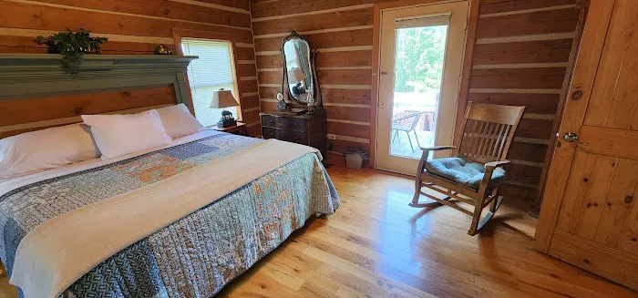 Peaceful-Get-Away Cabin Picture 4
